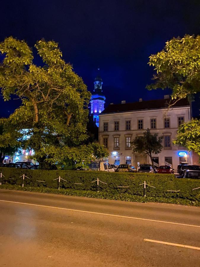 Varker 9 Apartman Sopron Buitenkant foto